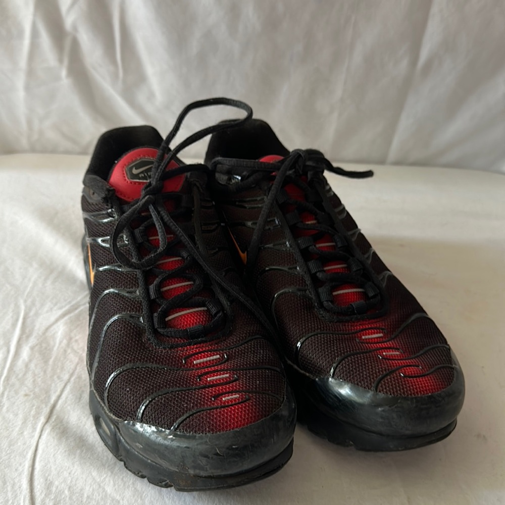 Nike youth size 5.5